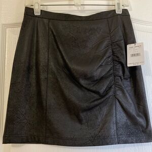 BRAND NEW “FREE PEOPLE” Adorable Black Faux Leather Skirt Size S/P